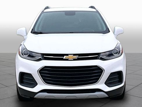 Used 2020 Chevrolet Trax LT w/ LT Convenience Package FWD image 4