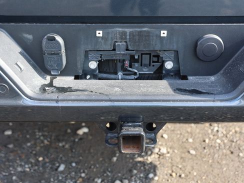 Used 2022 Chevrolet Silverado 1500 RST w/ LPO, Blackout Package image 16