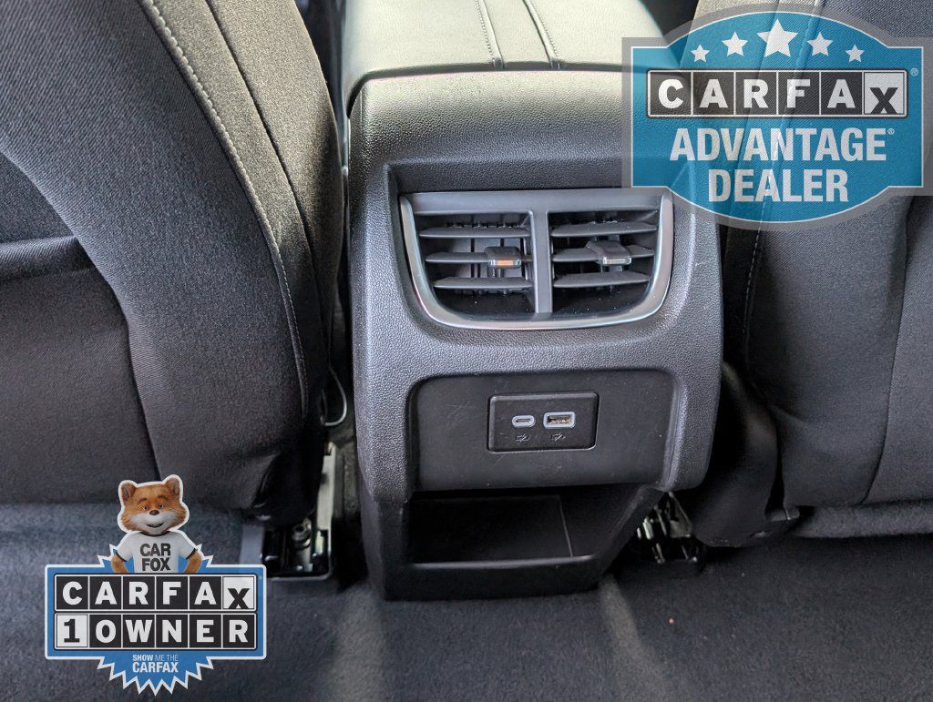 Used 2025 Chevrolet Blazer LT FWD image 16