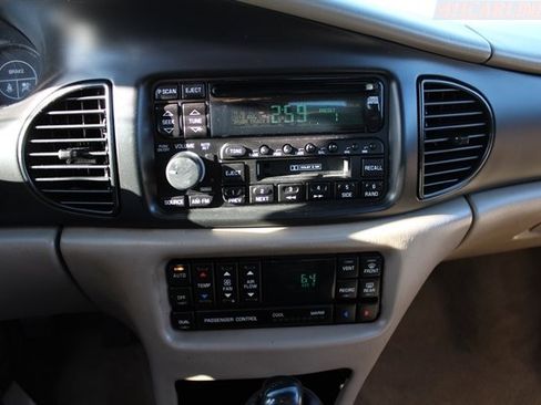 Used 2003 Buick Regal LS w/ LS Luxury Plus Package image 11