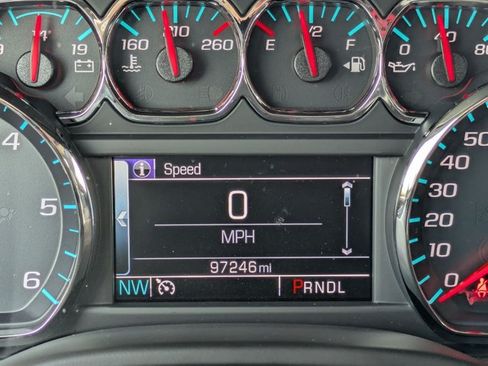 Used 2018 Chevrolet Suburban LT AWD/4WD image 11