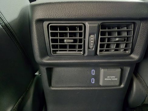 Used 2025 Toyota 4Runner Limited AWD/4WD image 23