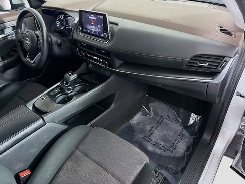Used 2023 Nissan Rogue SV FWD image 30