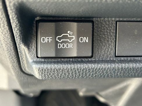 Used 2025 Toyota Tacoma SR5 w/ SR5 Upgrade Package image 25