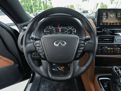 Used 2024 INFINITI QX80 Sensory image 8