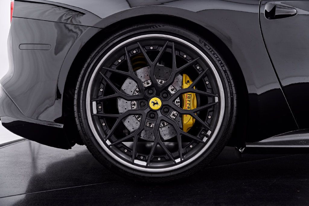 Used 2015 Ferrari F12 Berlinetta RWD image 36