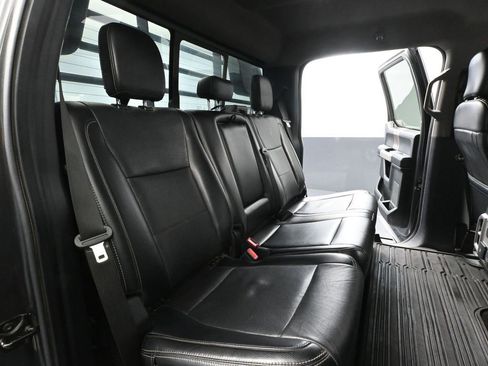 Used 2019 Ford F350 Lariat w/ Chrome Package image 44