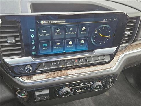 Certified 2025 Chevrolet Silverado 1500 LT AWD/4WD image 14