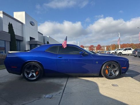 Used 2018 Dodge Challenger SRT Hellcat image 10