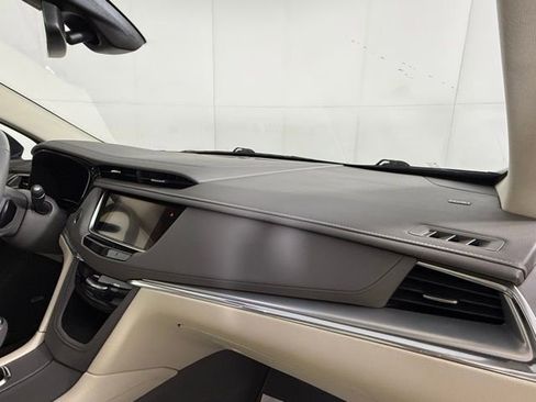 Used 2019 Cadillac XT5 Luxury image 32