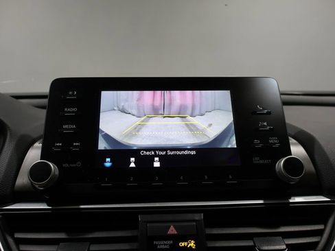 Used 2018 Honda Accord LX image 8