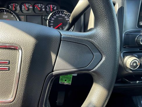 Used 2015 GMC Sierra 1500 4x4 Regular Cab w/ Sierra Convenience Package image 9