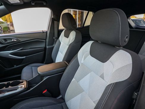 Used 2024 Chevrolet Trax RS w/ Driver Confidence Package image 15