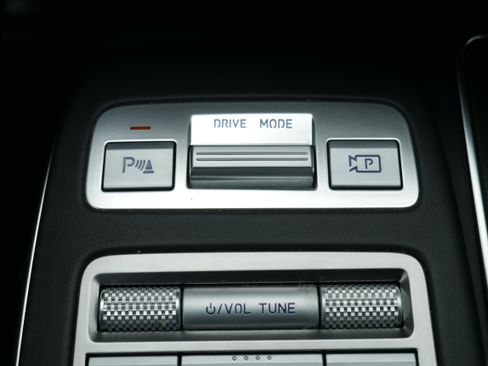 Certified 2024 Genesis GV70 2.5T w/ Sport Prestige Package image 21