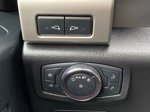 Used 2019 Ford F150 Lariat w/ Equipment Group 502A Luxury AWD/4WD image 52