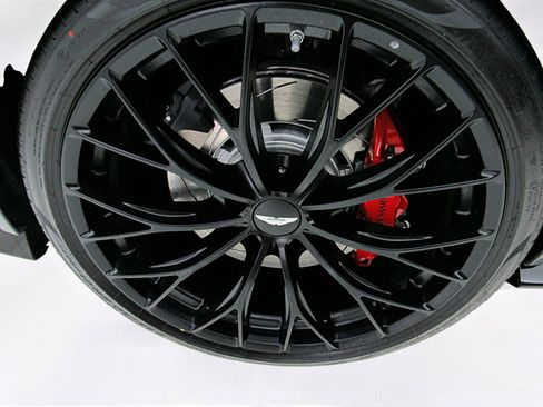 Used 2023 Aston Martin V8 Vantage Roadster image 46