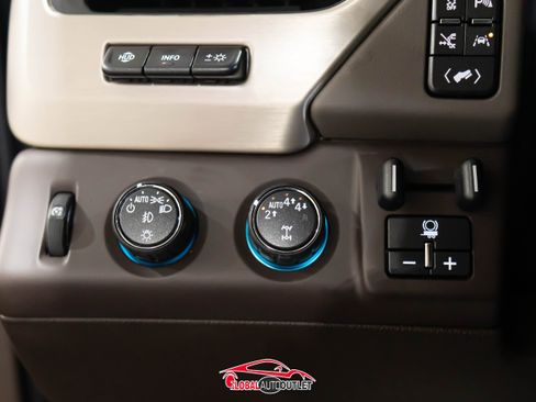 Used 2019 GMC Yukon Denali w/ Denali Ultimate Package image 37