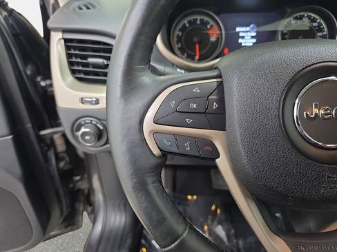 Used 2016 Jeep Cherokee High Altitude AWD/4WD image 17