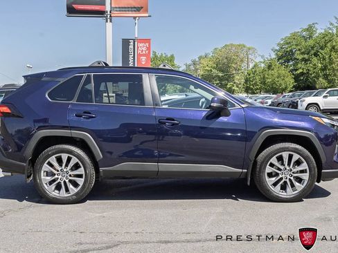 Used 2022 Toyota RAV4 XLE Premium AWD/4WD image 20