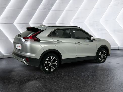 Used 2022 Mitsubishi Eclipse Cross SE image 4