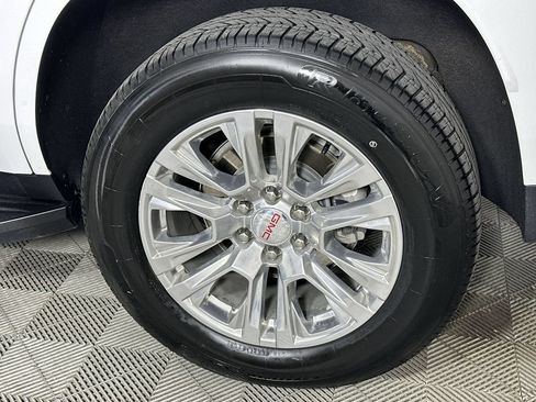 Used 2024 GMC Yukon Denali RWD image 37