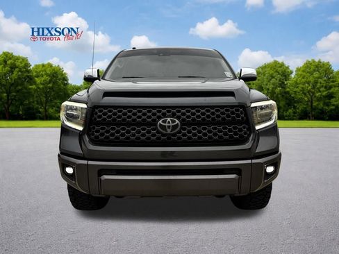 Used 2018 Toyota Tundra Platinum image 2