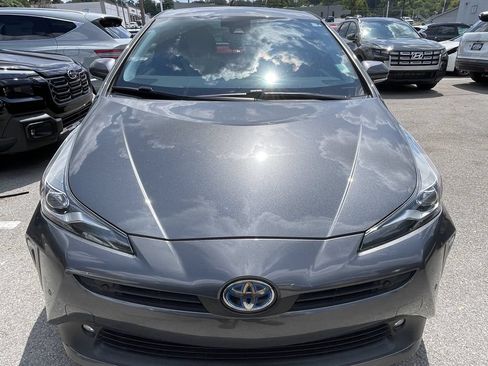 Used 2022 Toyota Prius XLE FWD image 2