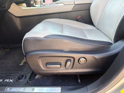 Used 2019 Lexus RX 350L AWD w/ Premium Package image 7