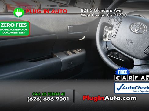 Used 2013 Toyota Tundra 4x4 CrewMax w/ Tow Pkg image 16