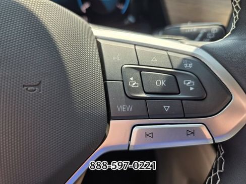 Used 2026 Volkswagen Atlas SE FWD image 26