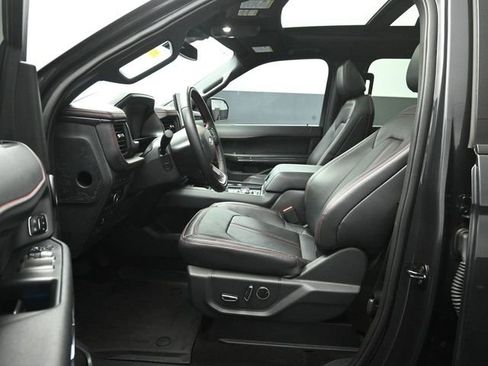 Used 2023 Ford Expedition Limited image 10