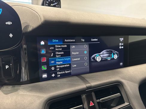 Used 2024 Porsche Taycan 4S w/ Premium Package image 26