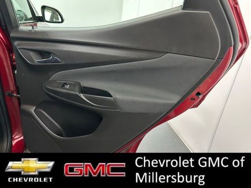 Used 2022 Chevrolet Bolt EUV LT w/ Comfort Package FWD image 23