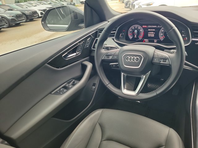 Used 2020 Audi Q8 Premium Plus w/ Premium Plus Package AWD/4WD image 13