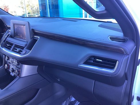 Used 2023 Chevrolet Suburban LS image 18