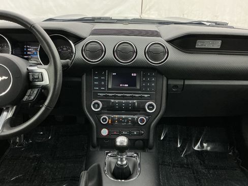 Used 2016 Ford Mustang Coupe RWD image 24