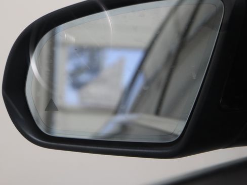 Used 2018 Mercedes-Benz GLC 300 image 24