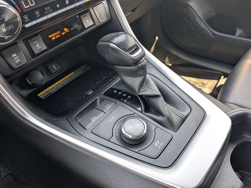 Used 2021 Toyota RAV4 XSE AWD/4WD image 28