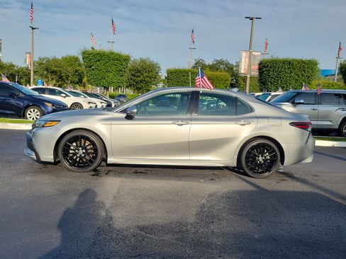 Used 2023 Toyota Camry XSE FWD image 7