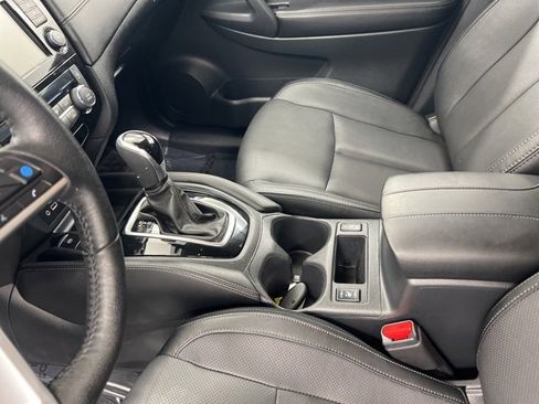 Used 2019 Nissan Rogue SL image 15