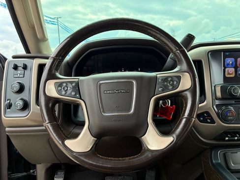 Used 2017 GMC Sierra 2500 Denali w/ Duramax Plus Package AWD/4WD image 12