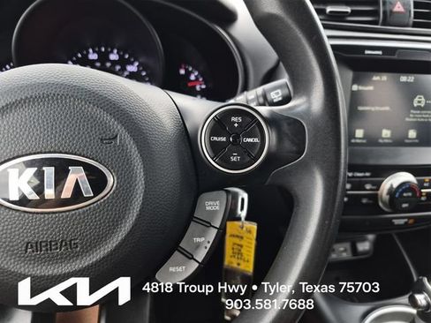 Used 2018 Kia Soul + FWD image 26