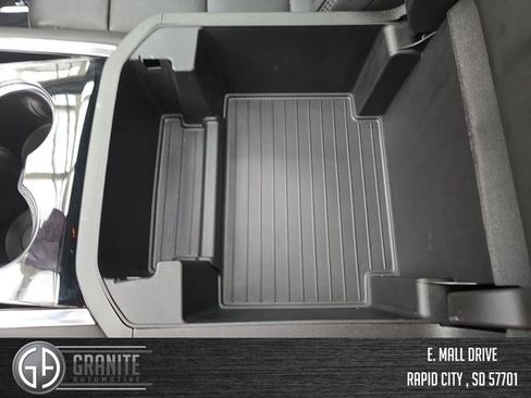 Used 2025 Chevrolet Tahoe High Country AWD/4WD image 26