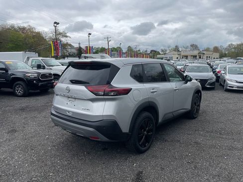 Used 2023 Nissan Rogue SV AWD/4WD image 5