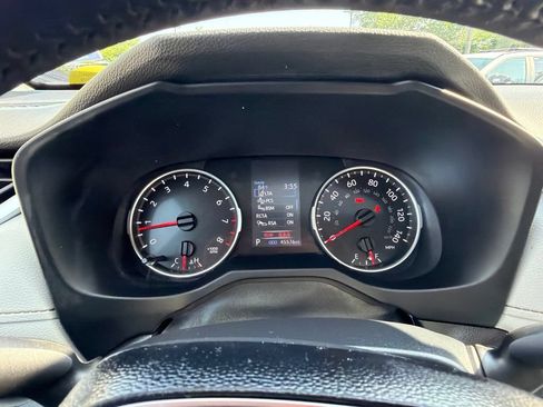 Used 2022 Toyota RAV4 XLE w/ Convenience Package AWD/4WD image 24