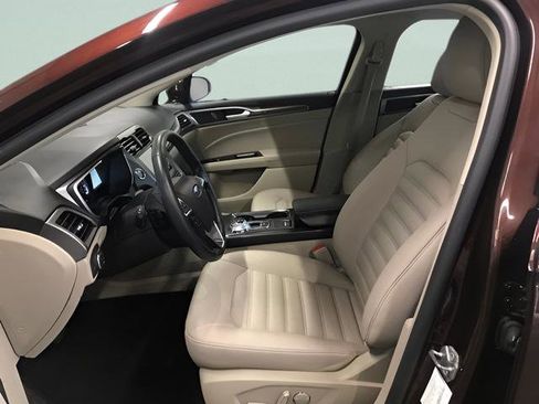 Used 2017 Ford Edge SEL image 15