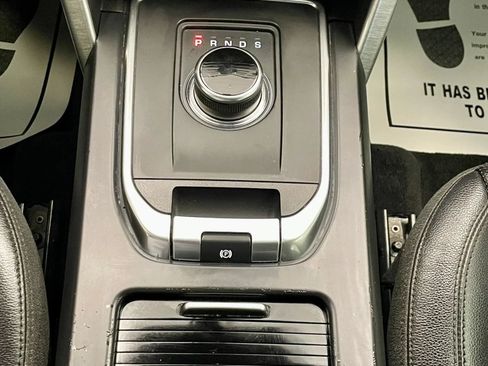 Used 2018 Land Rover Discovery Sport HSE AWD/4WD image 21
