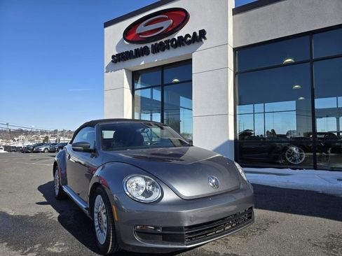 Used 2014 Volkswagen Beetle 1.8T image 1
