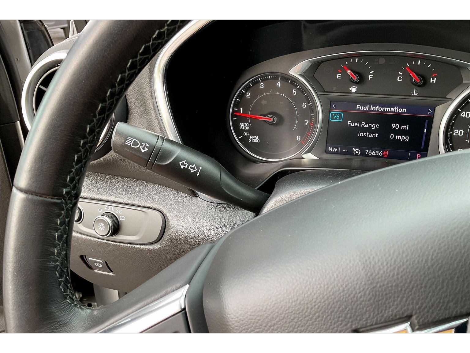 Used 2019 Chevrolet Blazer LT w/ Sun and Wheels Package AWD/4WD image 19