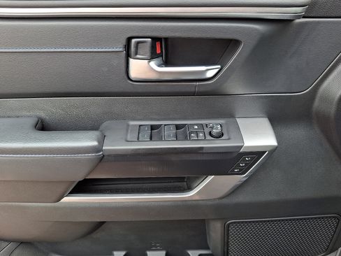 Used 2024 Toyota Sequoia Platinum AWD/4WD image 12